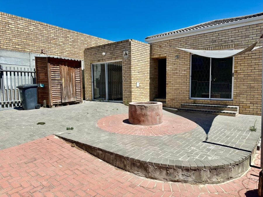 3 Bedroom Property for Sale in Normandie Western Cape